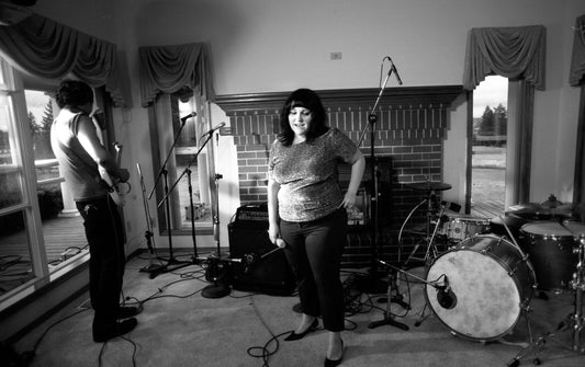 Antonia Tricarico photo, GOSSIP - PORTLAND, OR - 2005 BURN TO SHINE FILMS