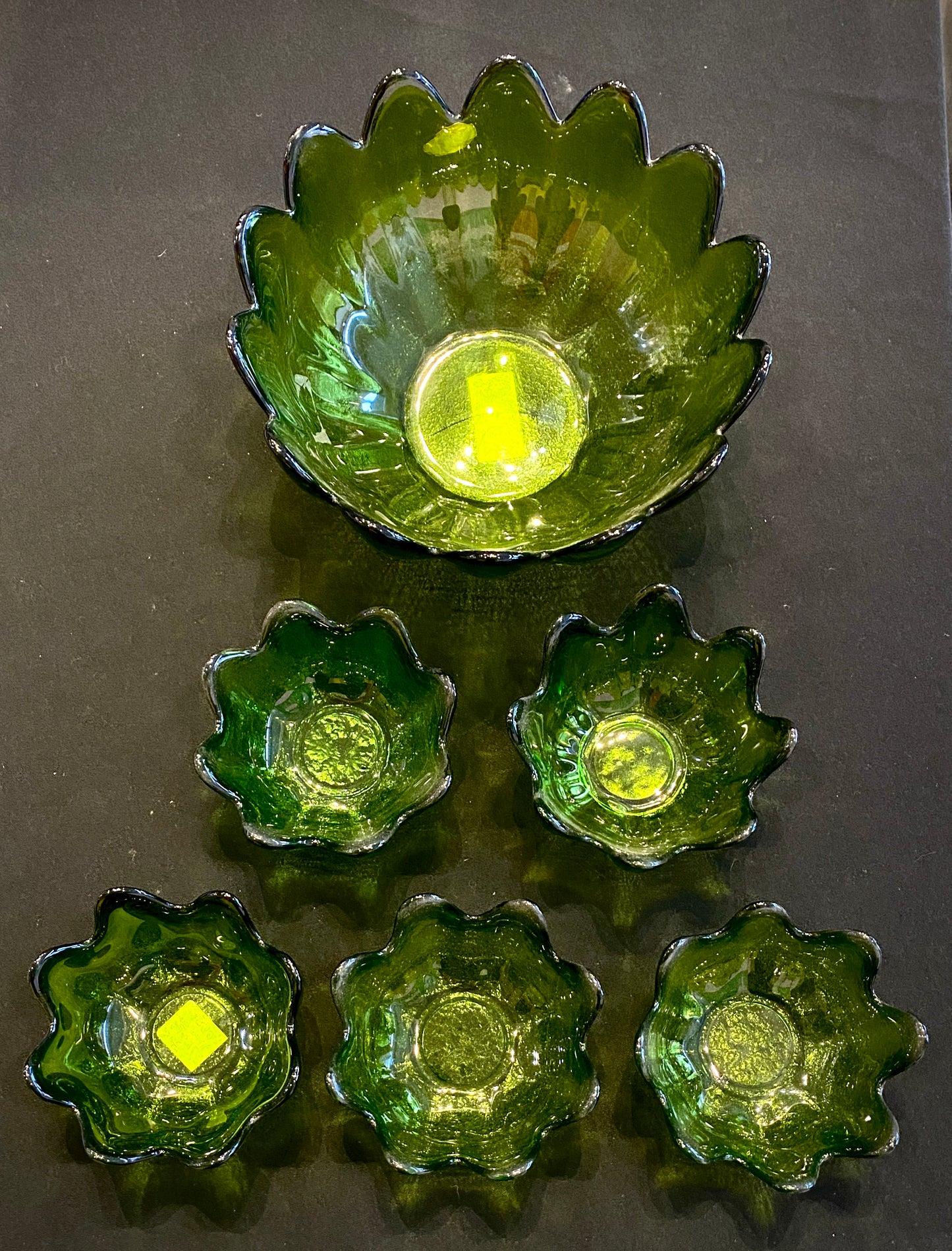 Scalloped Green Glass Bowl Set  |  Blenko