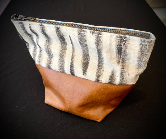 Pouch 3  |  Andrea Kostak